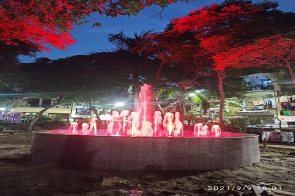 A modern water fountain project in Noida Sector 18, Uttar Pradesh.